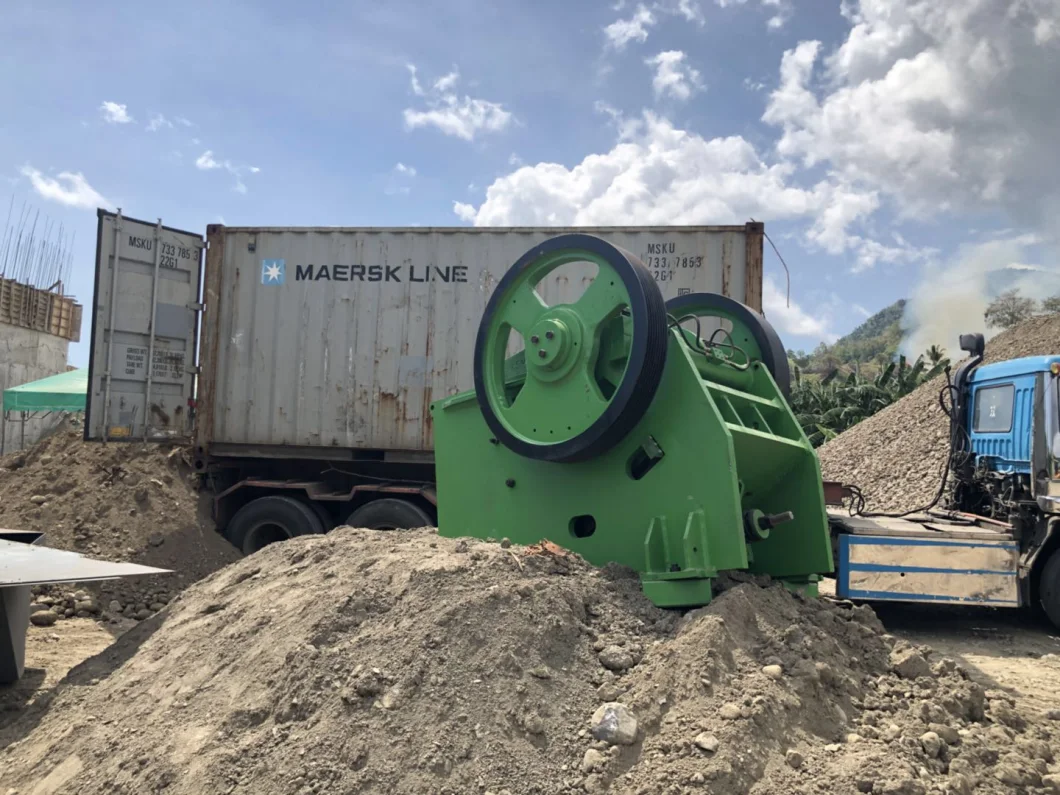 China Stone Crusher with Good Quality/Jaw Stone Crusher for Sale